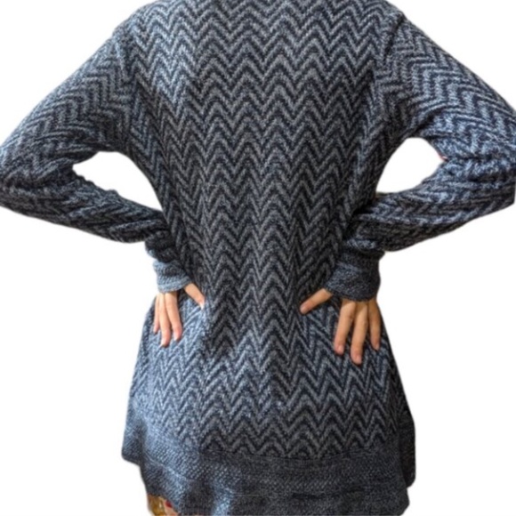 Eight Eight Eight Knitted Tunic Top - Picture 11 of 12